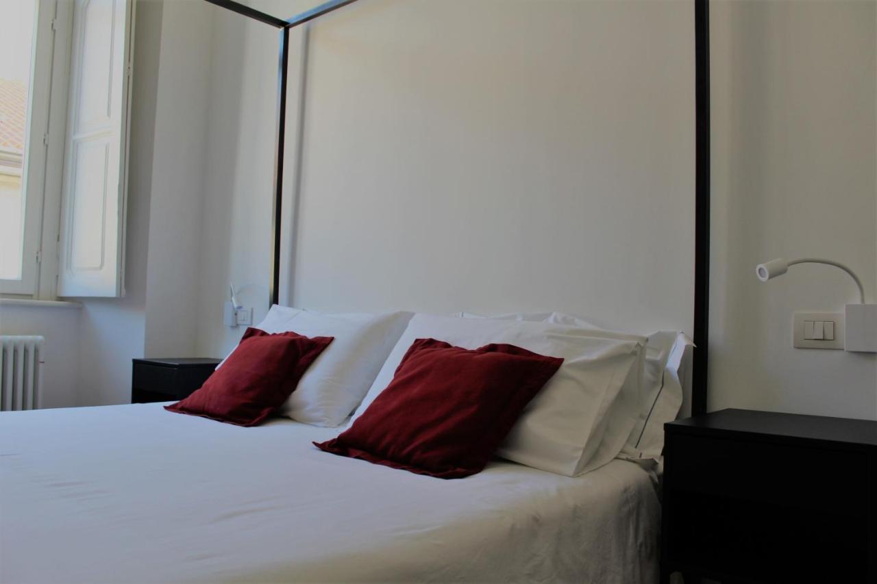 Palazzo Della Torre Elegant Apartment In Como Kültér fotó