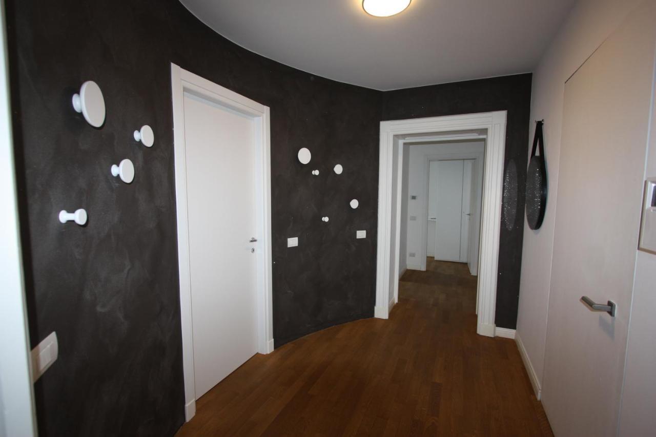 Palazzo Della Torre Elegant Apartment In Como Kültér fotó